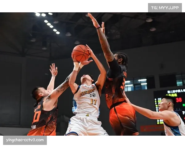 通讯:跟随CBA裁判组,了解在高强度季后赛中维持比赛流畅性与公正性的平衡艺术